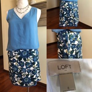 Loft floral skirt with pockets.